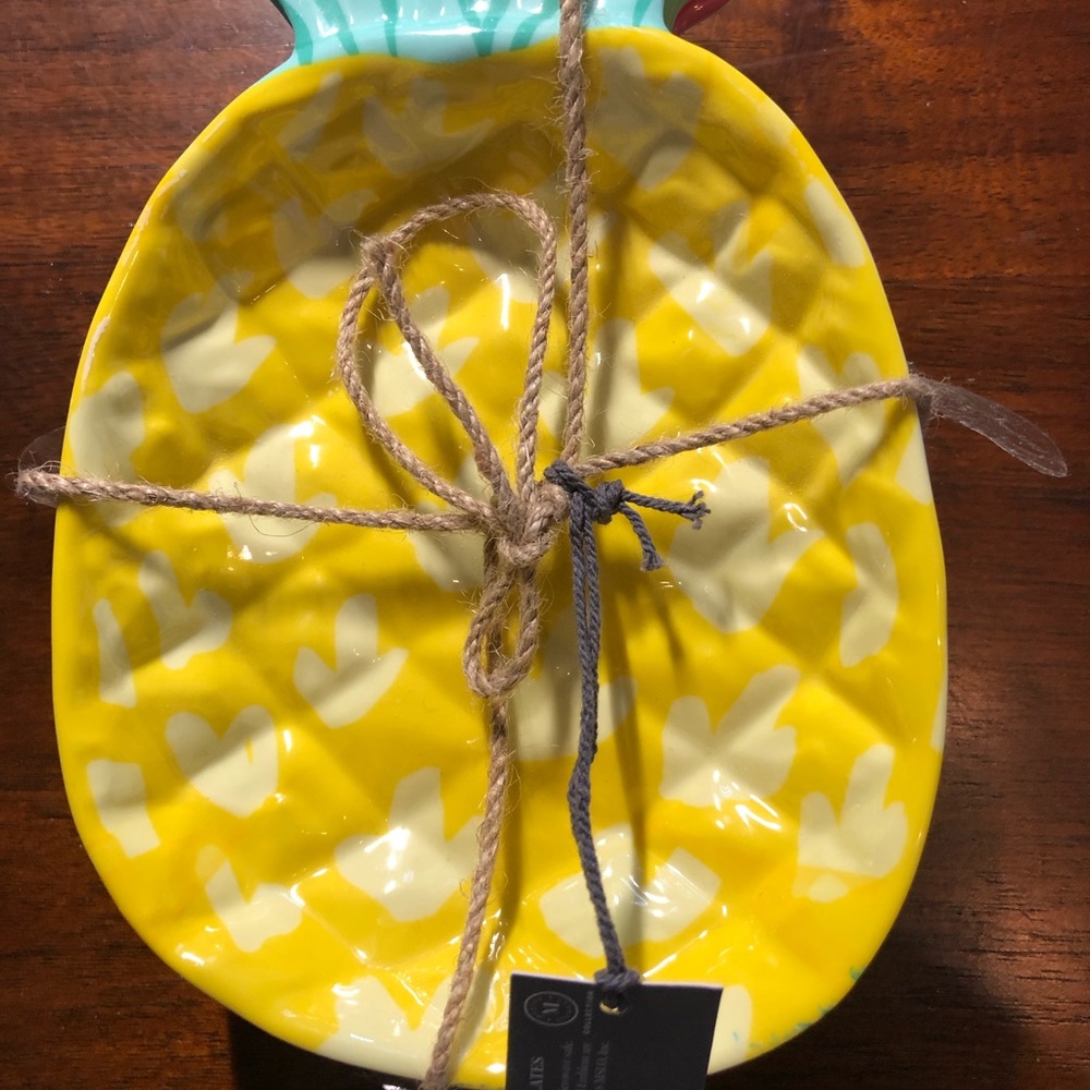 Pineapple Appetizer Plates